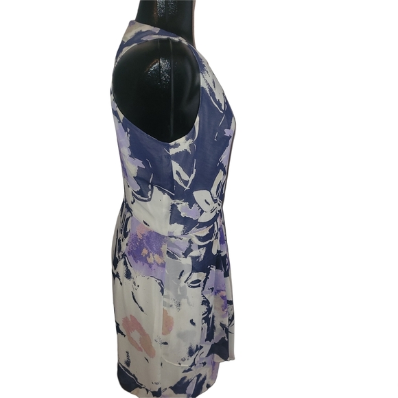 Mexx Sleeveless Pastel Floral Dress with Pleat Details - Picture 4 of 7